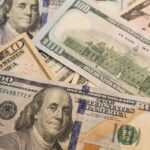 Genitori discutono del bonus studenti fuorisede per la detrazione affitto nel 730.