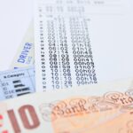 Immagine informativa sul bollo auto 2026 e esenzione per chi ha 75 anni.