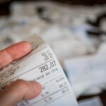 Grafico che mostra il calo delle bollette per single nel 2026.