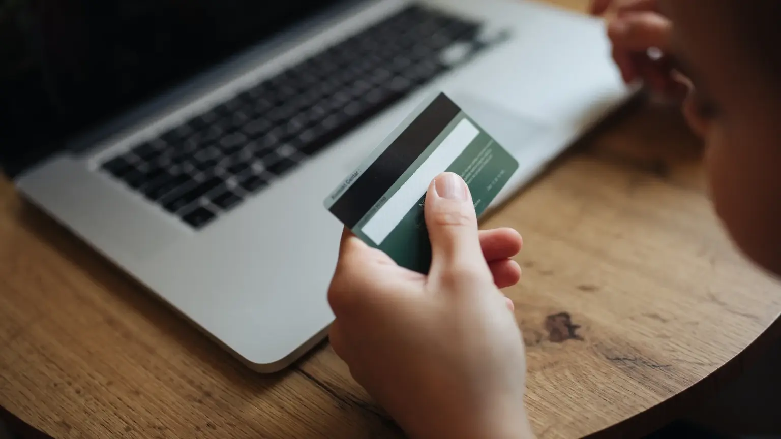 Abbonamento annuale in rinnovo automatico: cosa controllare prima della prossima scadenza